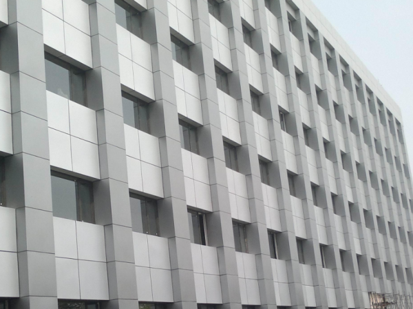 沖孔鋁單板一般會(huì)使用在什么場(chǎng)合